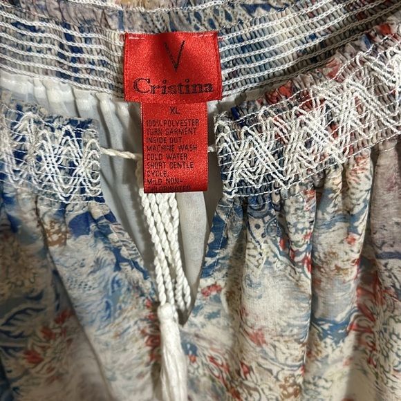V Cristina Chic Blouse - Picture 4 of 4
